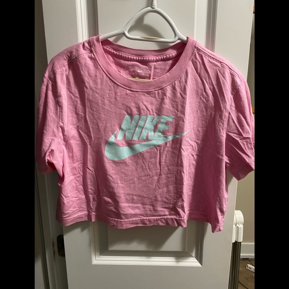 Nike cropped t shirt - Picture 1 of 1
